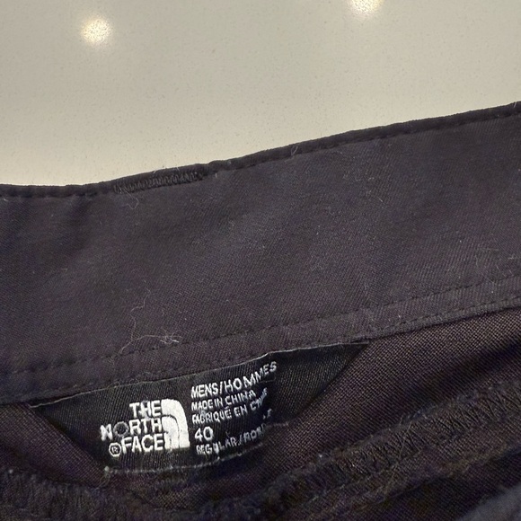 The North Face Black Men’s Athletic Shorts Outdoors Utility - Picture 2 of 7